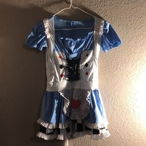 Alice in wonderland costume